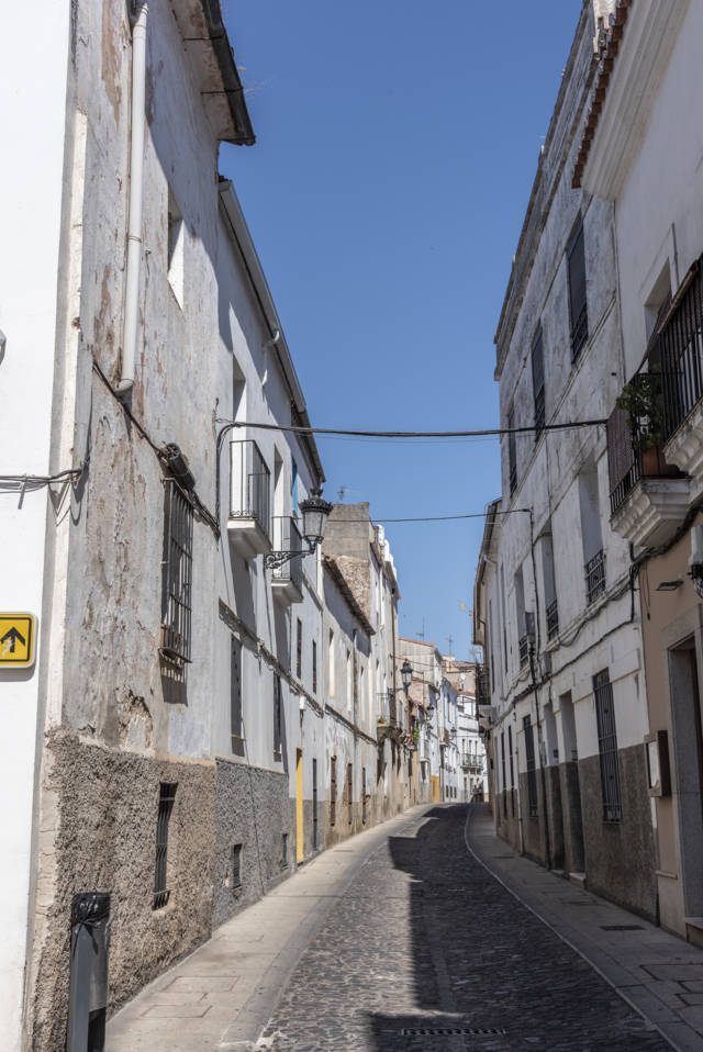 94 - Caceres